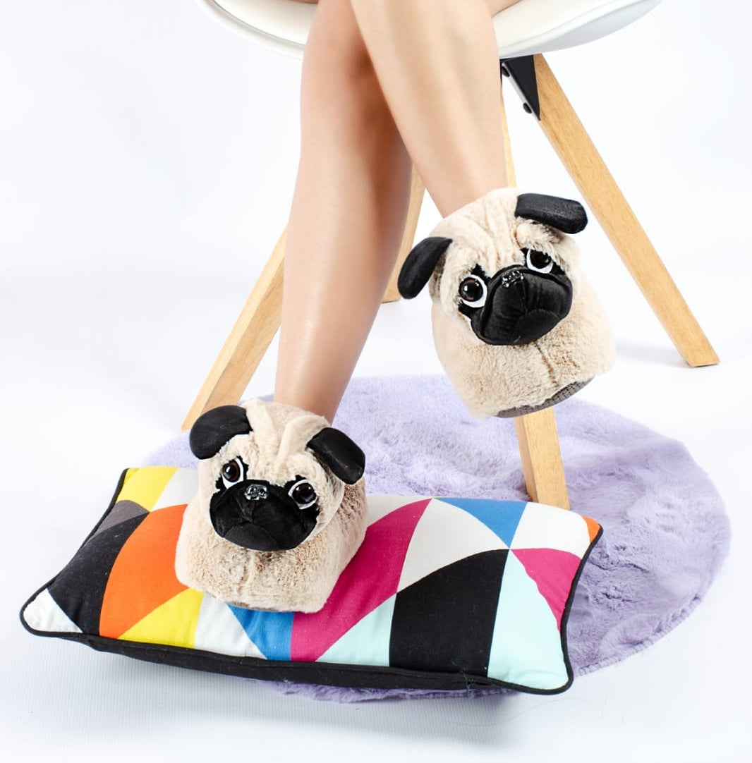 Pantufla Pug ૮ ⚆ﻌ⚆ა