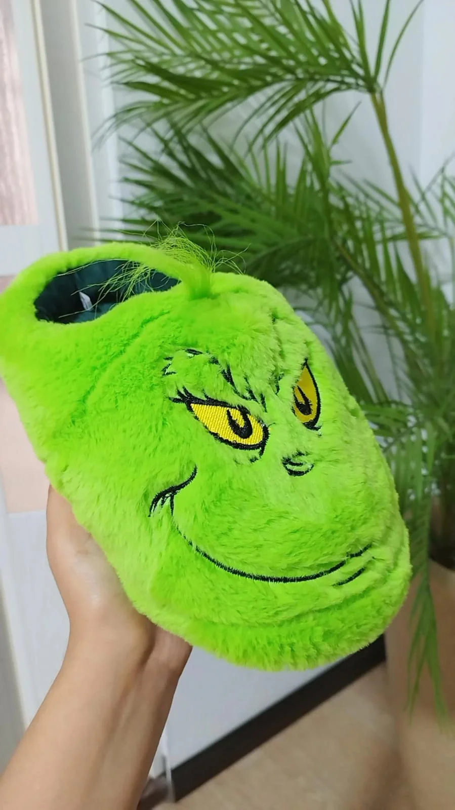 Pantuflas Grinch Black Friday